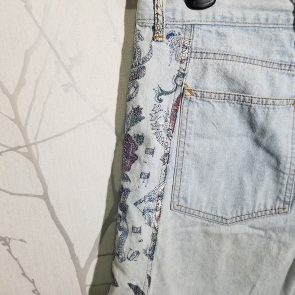 Levi's Silvertab VTG Light Wash Painted High Rise Baggy Shorts - Picture 7 of 8